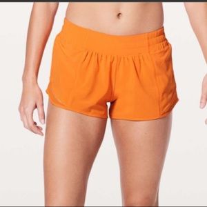 Lululemon Hotty Hot Short II *2.5"